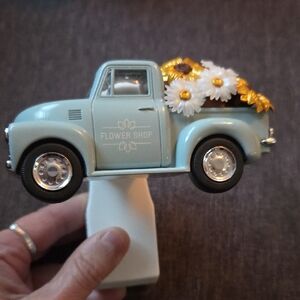 Bath & Body Works Blue Flower Shop Truck Plug In